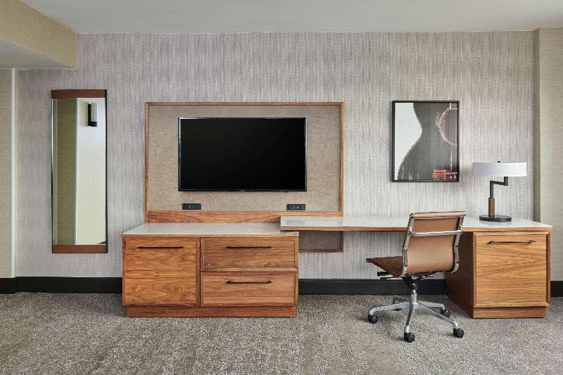 DoubleTree by Hilton Fullerton 5