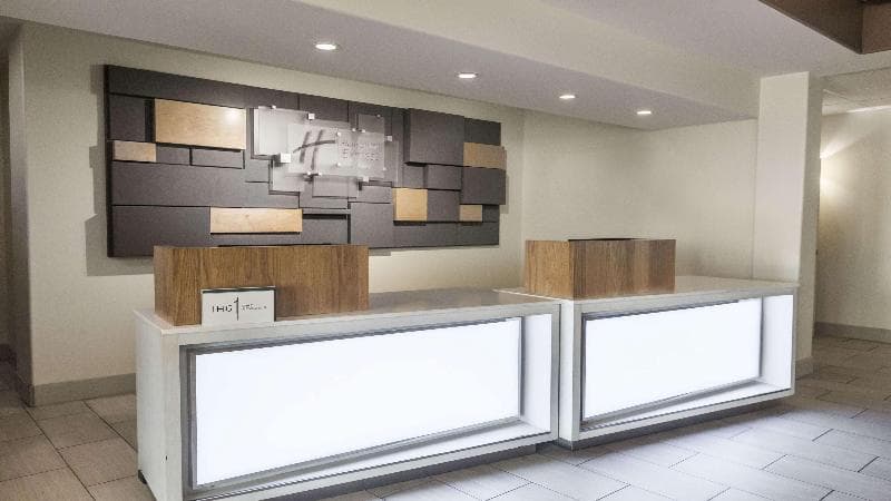 Holiday Inn Express & Suites Regina-South 5