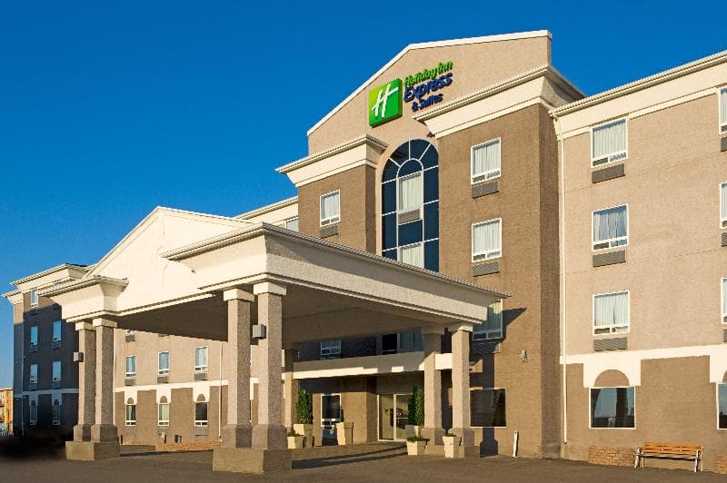 Holiday Inn Express & Suites Regina-South 3