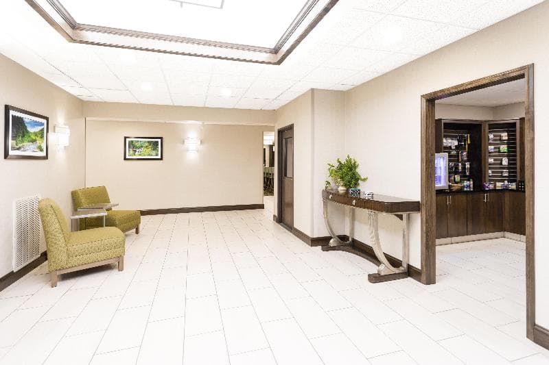 Holiday Inn Express Princeton I 77 5