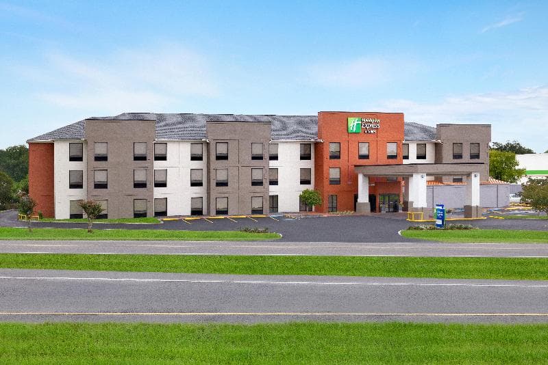 Holiday Inn Express & Suites Opelousas 3