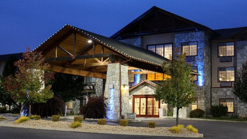 Holiday Inn Express And Suites Cheney 3