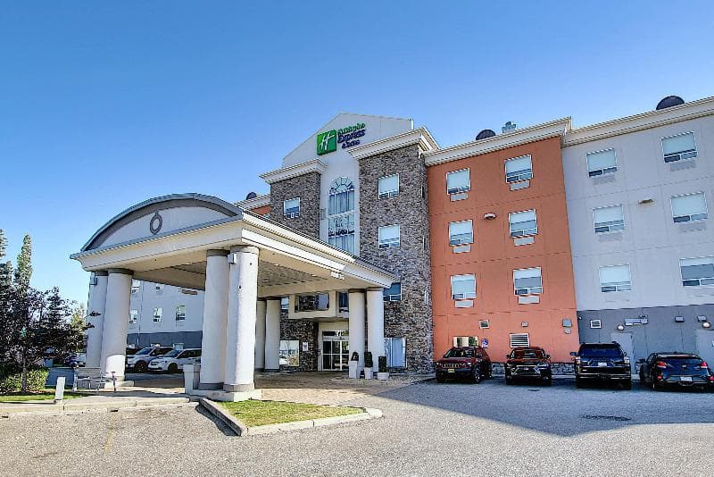 Holiday Inn Express & Suites Airport-Calgary photo 1