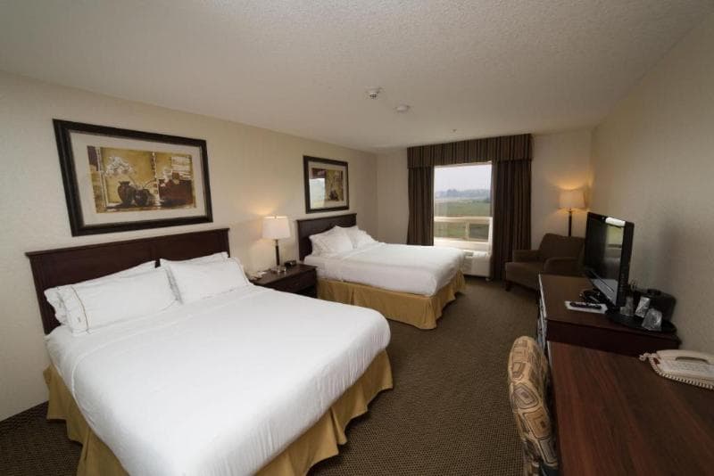 Holiday Inn Express & Suites Slave Lake photo 1