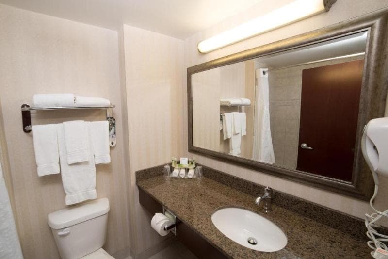 Holiday Inn Express & Suites Slave Lake 3