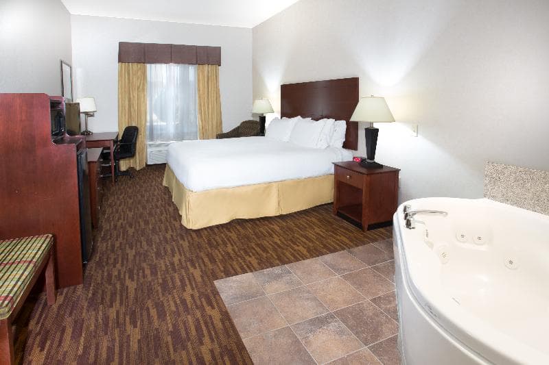 Holiday Inn Express Yreka-Shasta Area photo 1
