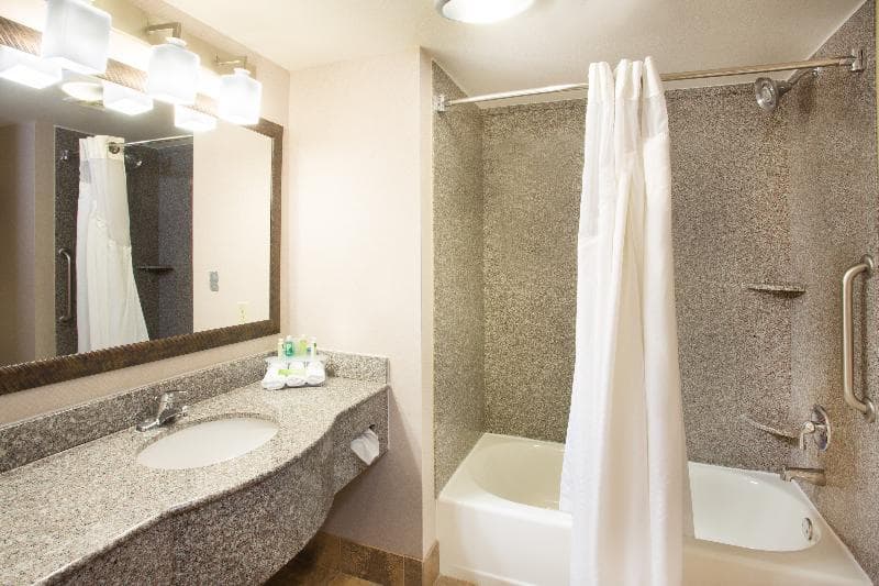 Holiday Inn Express Yreka-Shasta Area 3