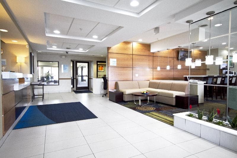 Holiday Inn Express Adrian 5