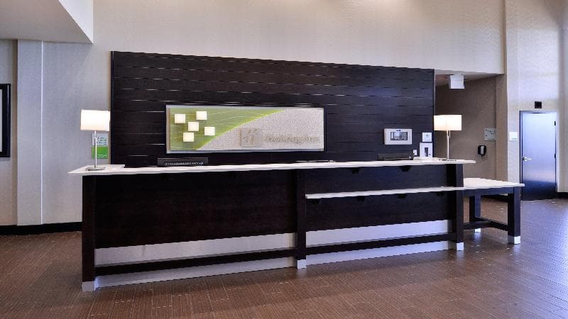 Holiday Inn & Suites Edmonton Arpt - Conference Ctr 4