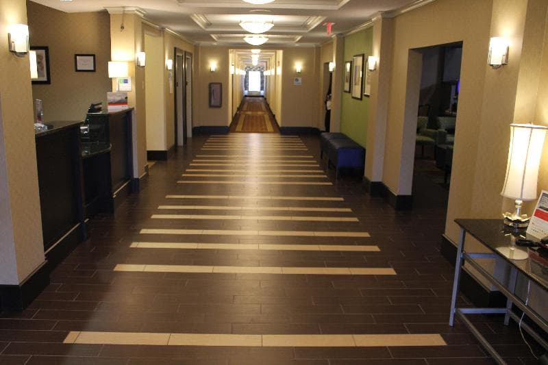 Holiday Inn Express And Suites Starkville photo 1