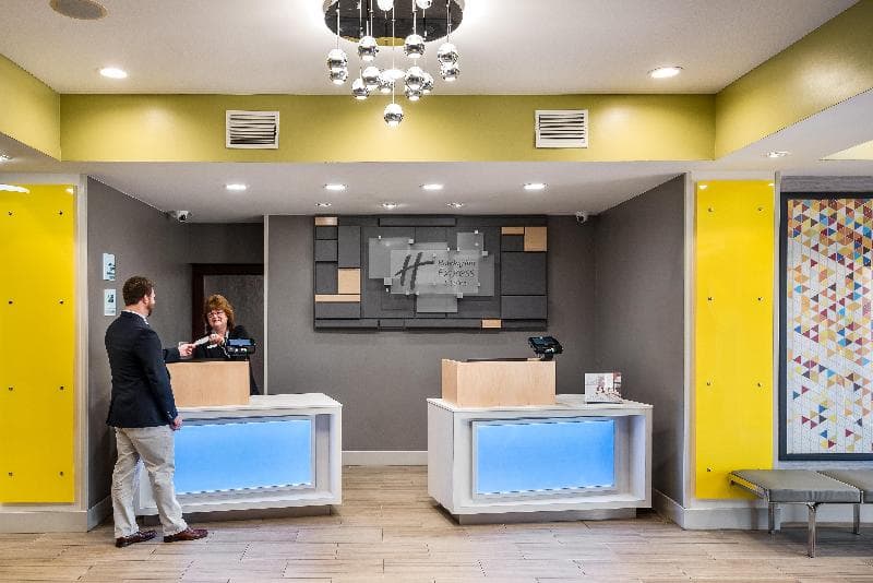 Holiday Inn Express & Suites Bartow 4
