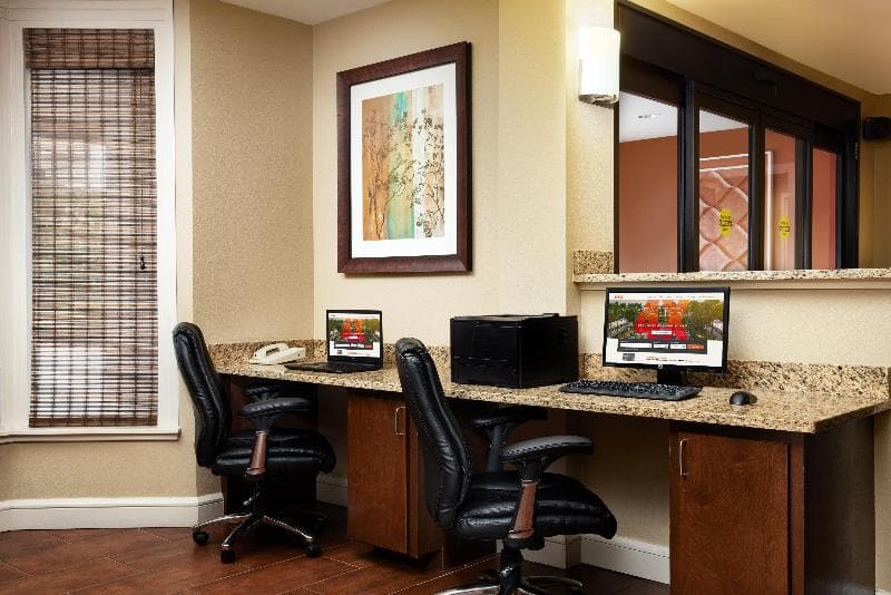 Holiday Inn Express Tifton photo 1