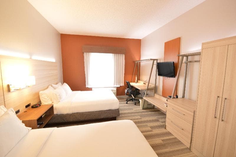 Holiday Inn Express Toledo Oregon 4