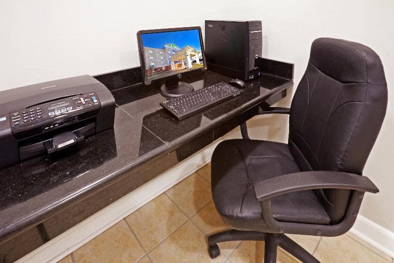 Best Western Plus Stephenville Inn 3