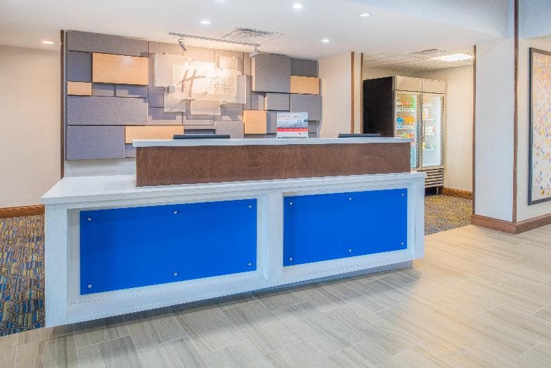 Holiday Inn Express And Suites Bismarck 4