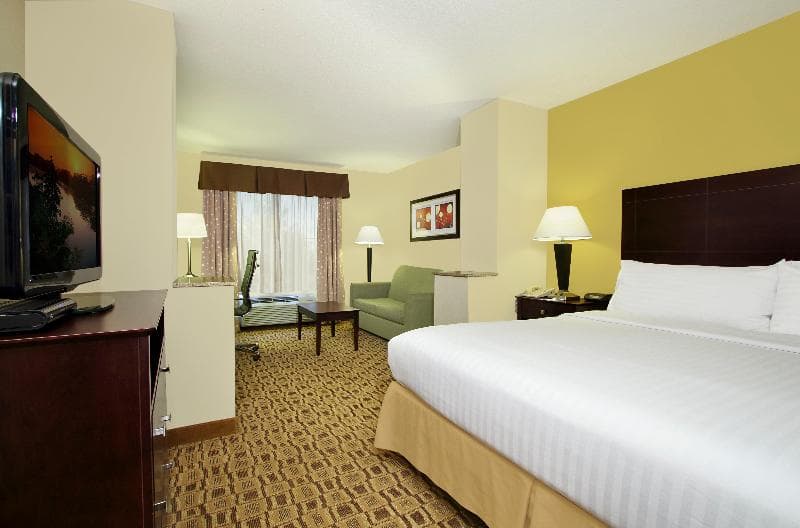 Holiday Inn Express Boonville photo 1