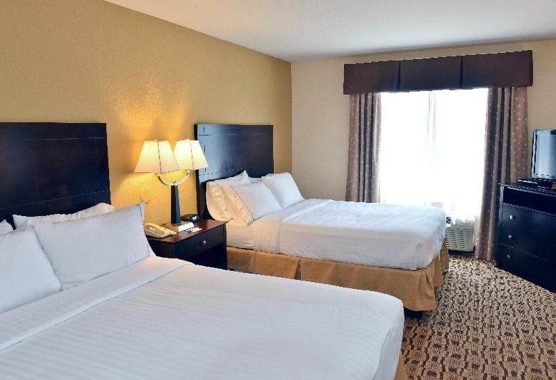 Holiday Inn Express Boonville 3