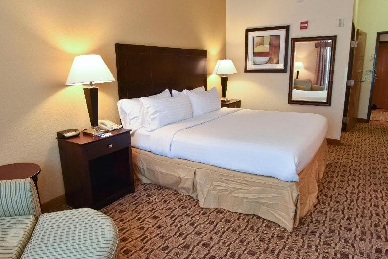 Holiday Inn Express Boonville 5