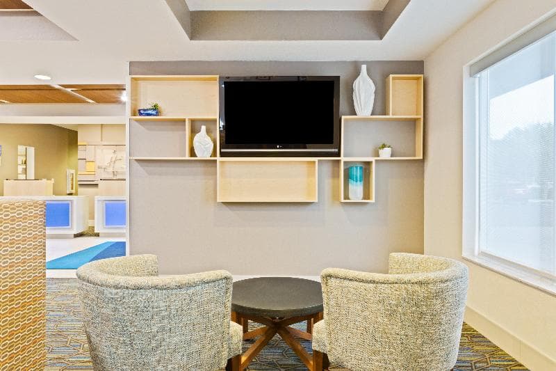 Holiday Inn Express & Suites Tavares - Leesburg photo 1