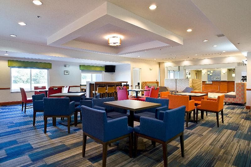 Holiday Inn Express And Suites Vermillion 2