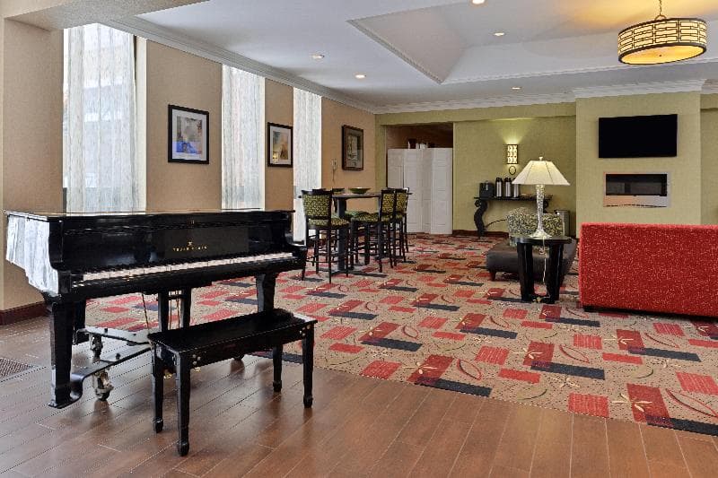 Holiday Inn New London Mystic Area photo 1