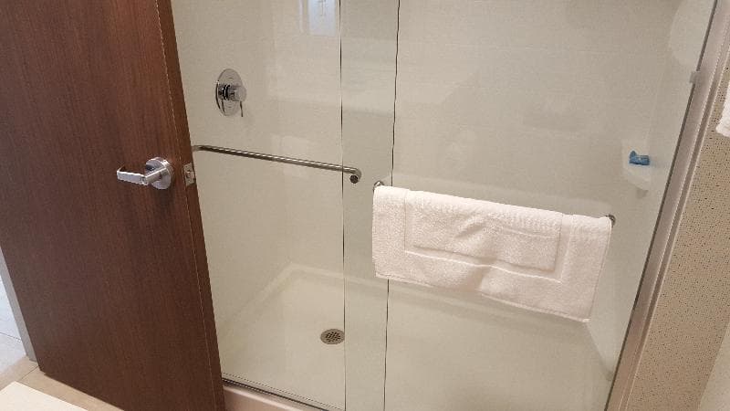 Holiday Inn Express & Suites Oswego 4
