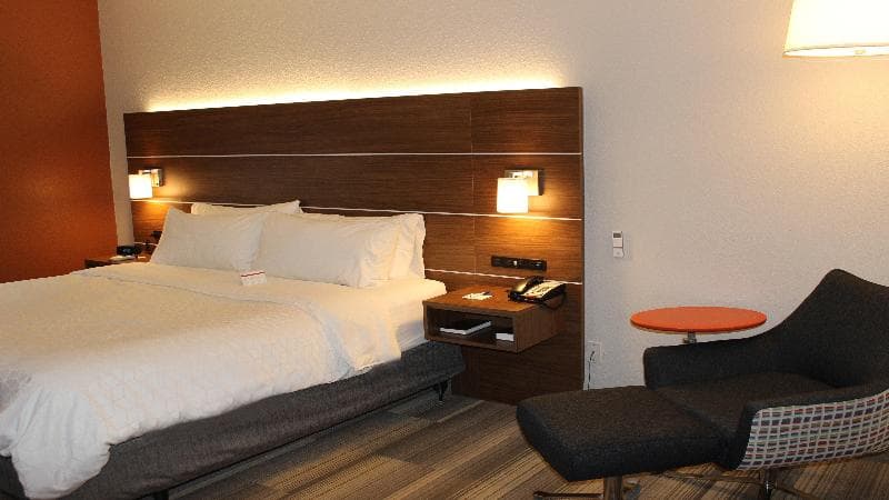 Holiday Inn Express Winfield Teays Valley photo 1
