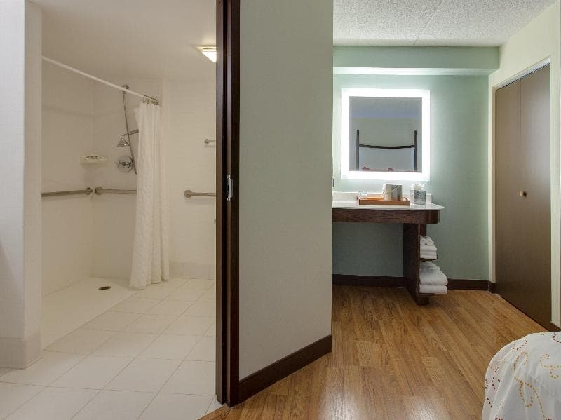 Hotel Indigo Chicago Vernon Hills 3