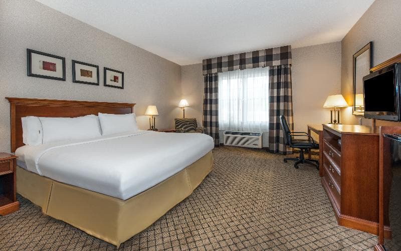 Holiday Inn Express & Suites Tilton - Lakes Region 3