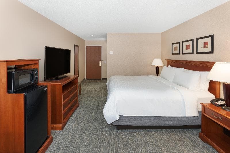 Holiday Inn Express & Suites Tilton - Lakes Region 4