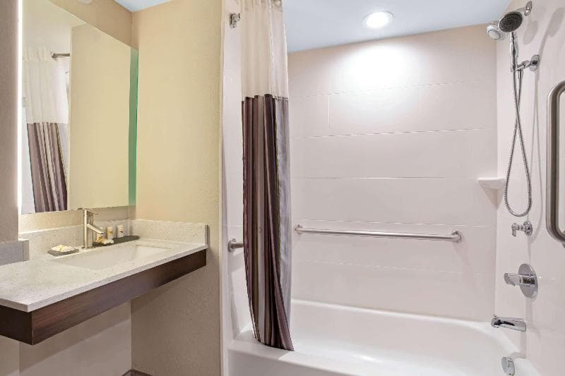 La Quinta Inn & Suites by Wyndham Denver Aurora Medical 4