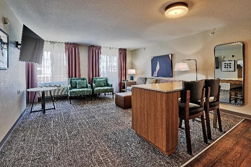 Staybridge Suites Albuquerque - Airport 5