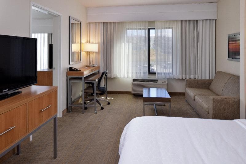 Holiday Inn Express And Suites Pocatello 5