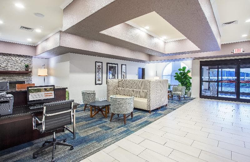 Holiday Inn Express & Suites Glasgow 5