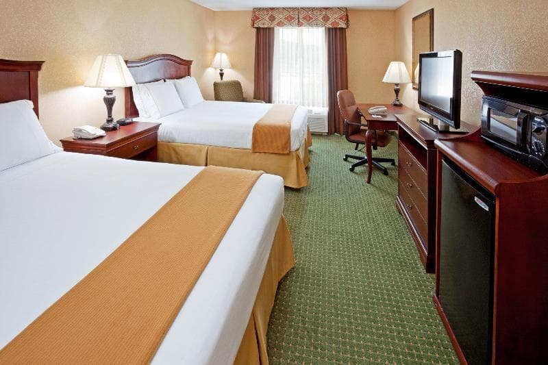 Holiday Inn Express & Suites Binghamton University-Vestal 2