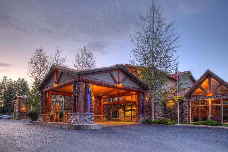 The Evergreen Hotel 4