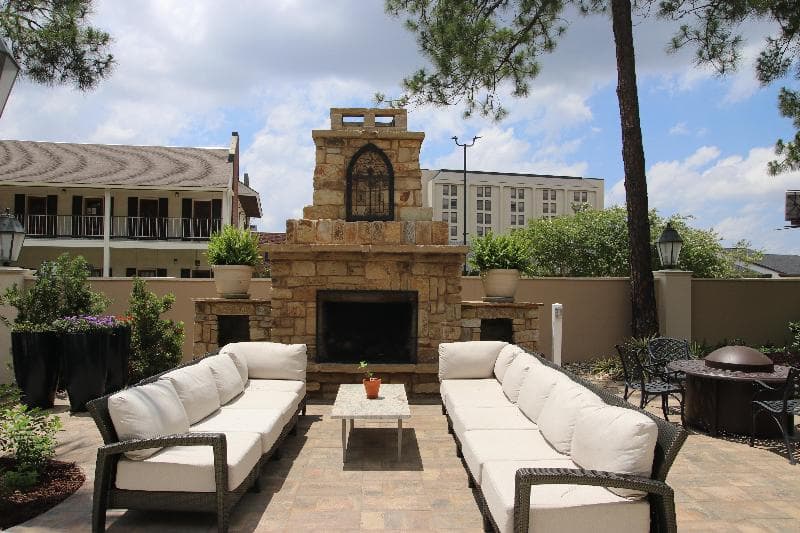 Crowne Plaza Executive Center Baton Rouge 3