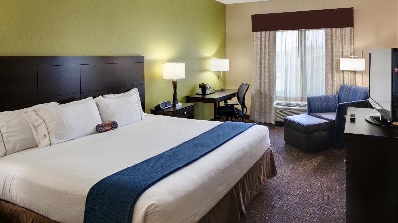 Holiday Inn Express And Suites Saginaw photo 1