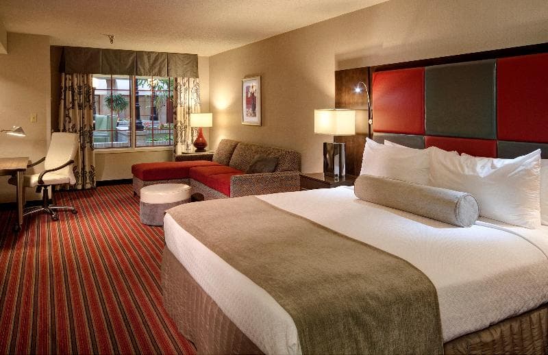 Crowne Plaza Indianapolis Downtown Union Station 5