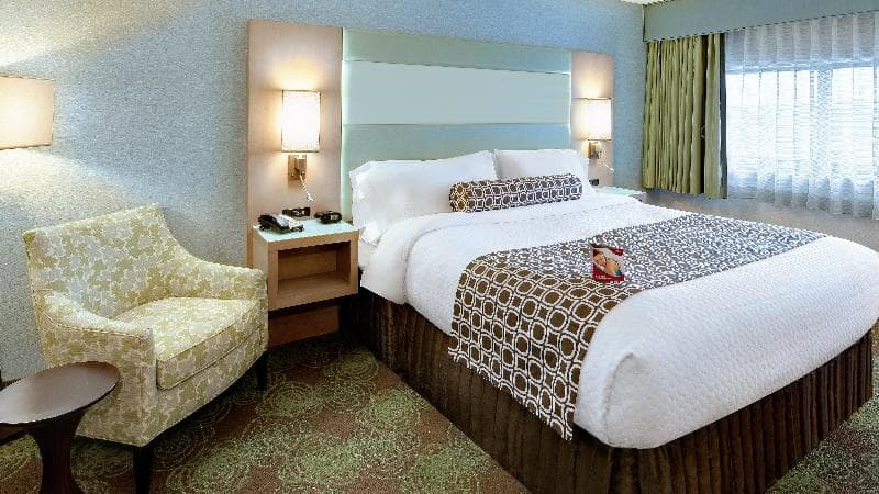 Crowne Plaza Lansing West 4
