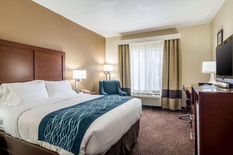 Comfort Inn & Suites - Hannibal 2