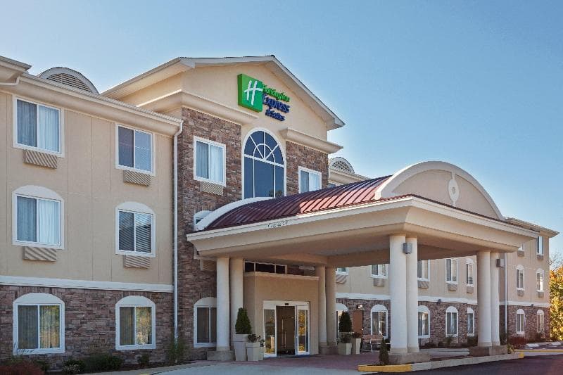 Holiday Inn Express And Suites Meriden 2