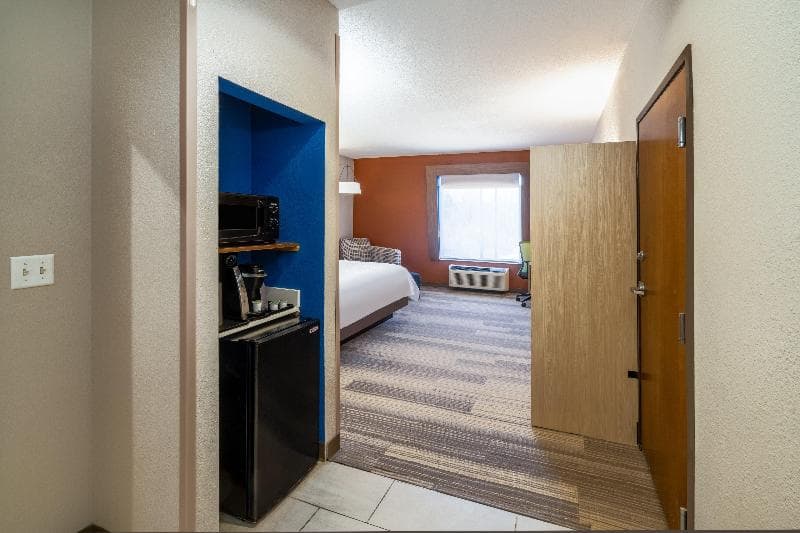 Holiday Inn Express And Suites Magee 5