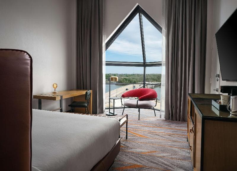 The Landing At Hampton Marina, Tapestry Collection By Hilton 4