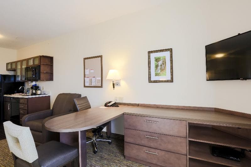 Candlewood Suites Auburn 3