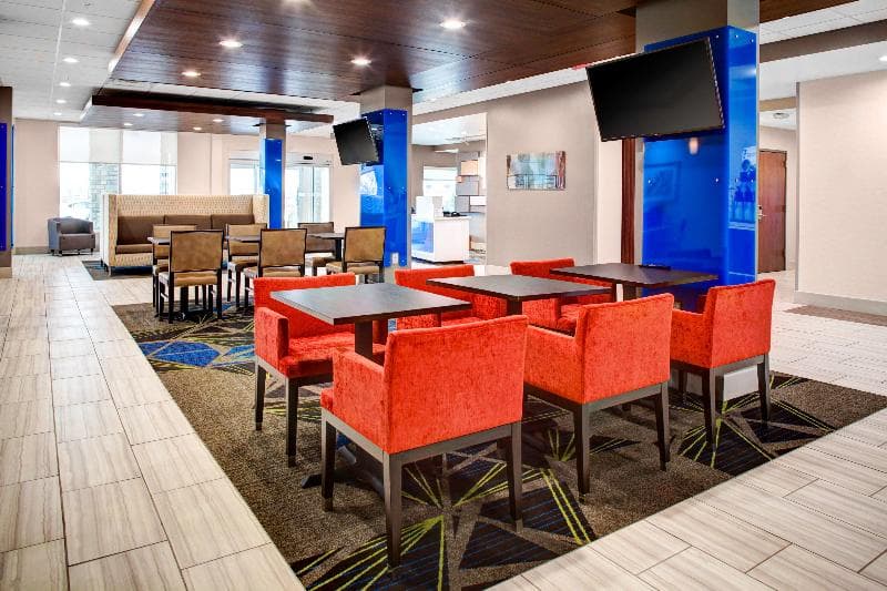 Holiday Inn Express And Suites Coldwater 3