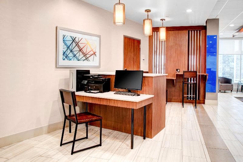 Holiday Inn Express And Suites Coldwater 4