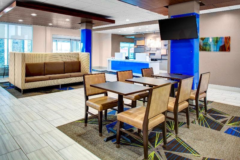 Holiday Inn Express And Suites Coldwater 5