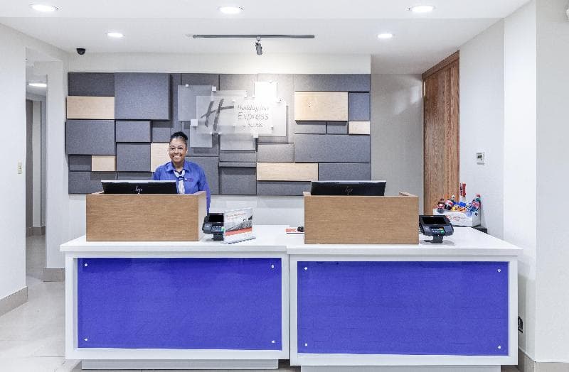 Holiday Inn Express And Suites Baton Rouge East 2