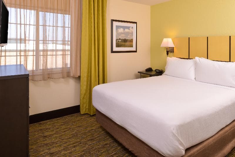 Candlewood Suites Bloomington-Normal 5